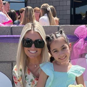 Meet your Posher, Jennifer